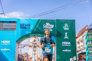 BIB: 5309, 1888, 888, 1885
                            <button type="button" onclick="openModal(21775971)" class="btn btn-primary btn-sm float-right btn-popup" data-toggle="modal" data-target=".modal-high-quality">
                        <i class="fas fa-shopping-cart"></i> Add to Cart
                    </button>
                                            <button type="button" onclick="isThisMe(21775971, true)" class="btn btn-success btn-sm float-right btn-popup btn-isme hidden" data-toggle="tooltip" data-placement="bottom" title="นี่คือรูปของคุณใช่ไหม คลิกที่นี่เพื่อเอาเข้าอัลบั้ม">
                        <i class="fas fa-plus"></i> Add to album
                    </button>
                    <button type="button" onclick="isThisMe(21775971, false)" class="btn btn-warning btn-sm float-right btn-popup btn-isnotme hidden">
                        <i class="fas fa-ban"></i> Remove from album
                    </button>